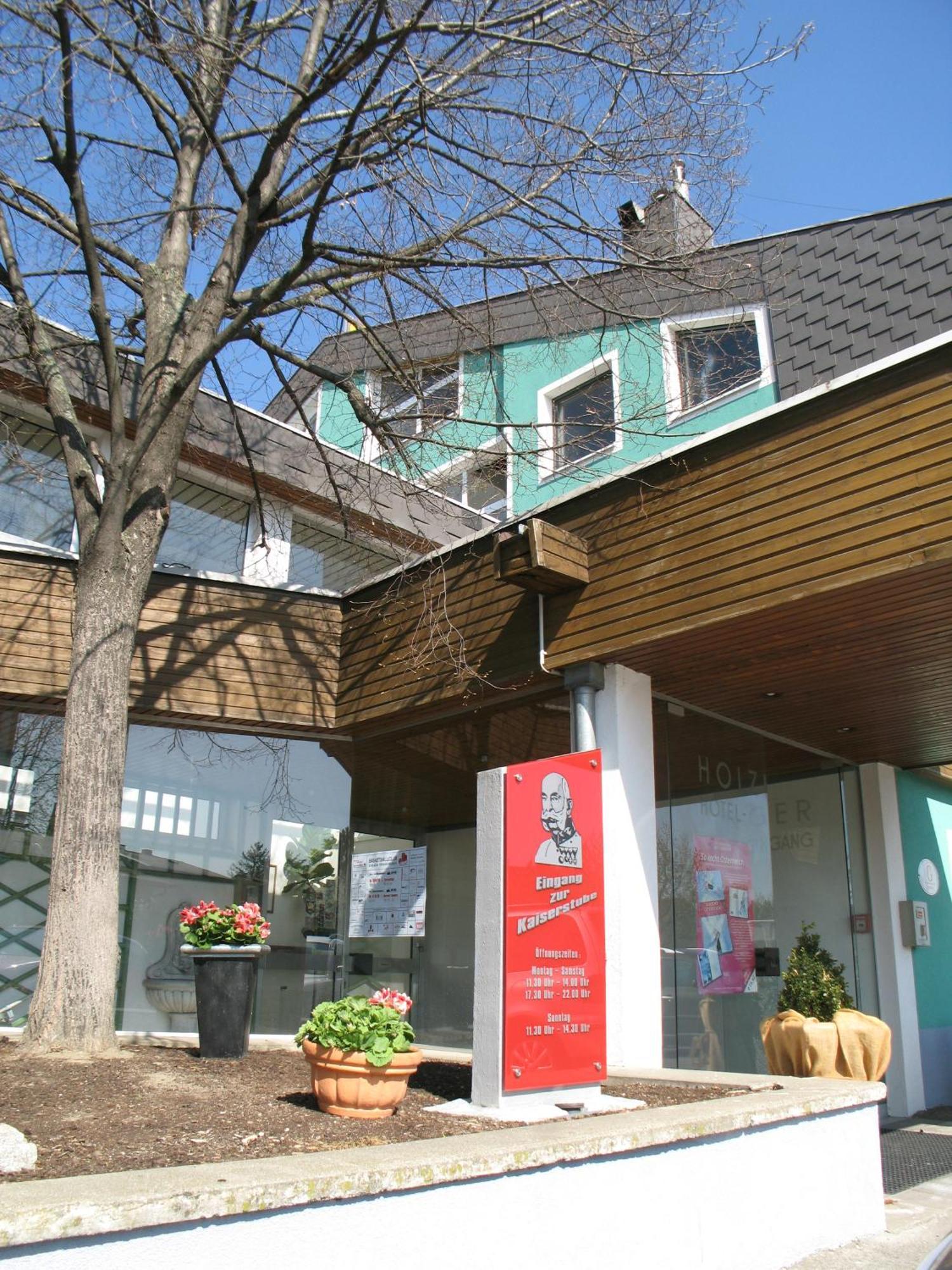Gastwirtschaft & Hotel Holzinger Möllersdorf Esterno foto